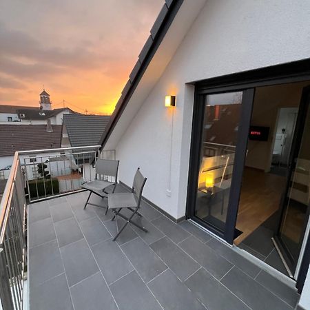 Charmantes Studio-Apartment Im Herzen Von Neureut - Fussbodenheizung, Regendusche, Waschmaschine, Stellplatz Karlsruhe Luaran gambar
