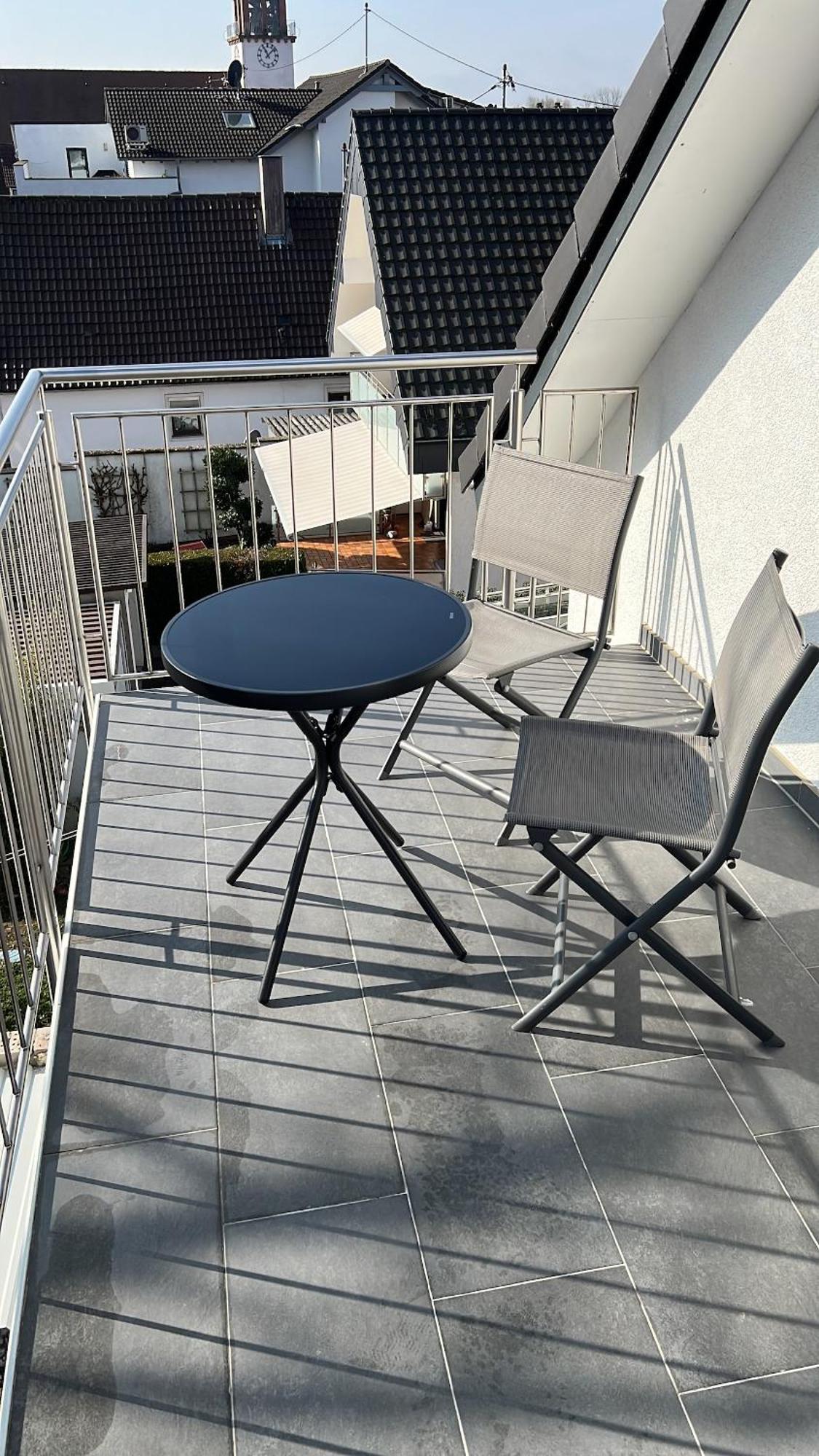 Charmantes Studio-Apartment Im Herzen Von Neureut - Fussbodenheizung, Regendusche, Waschmaschine, Stellplatz Karlsruhe Luaran gambar